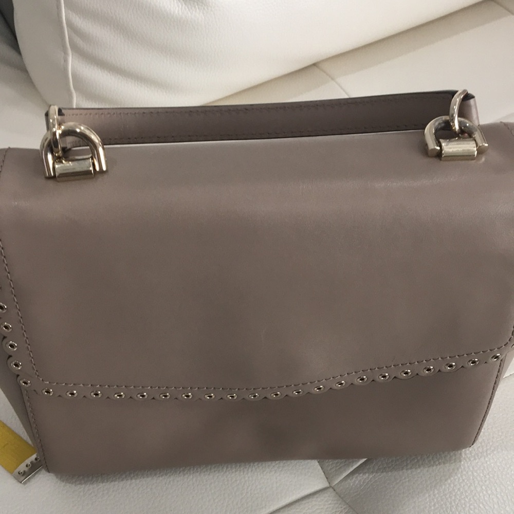 Michael Kors Ava Satchel leather Truffle color PreOwned - Picture 3 of 15